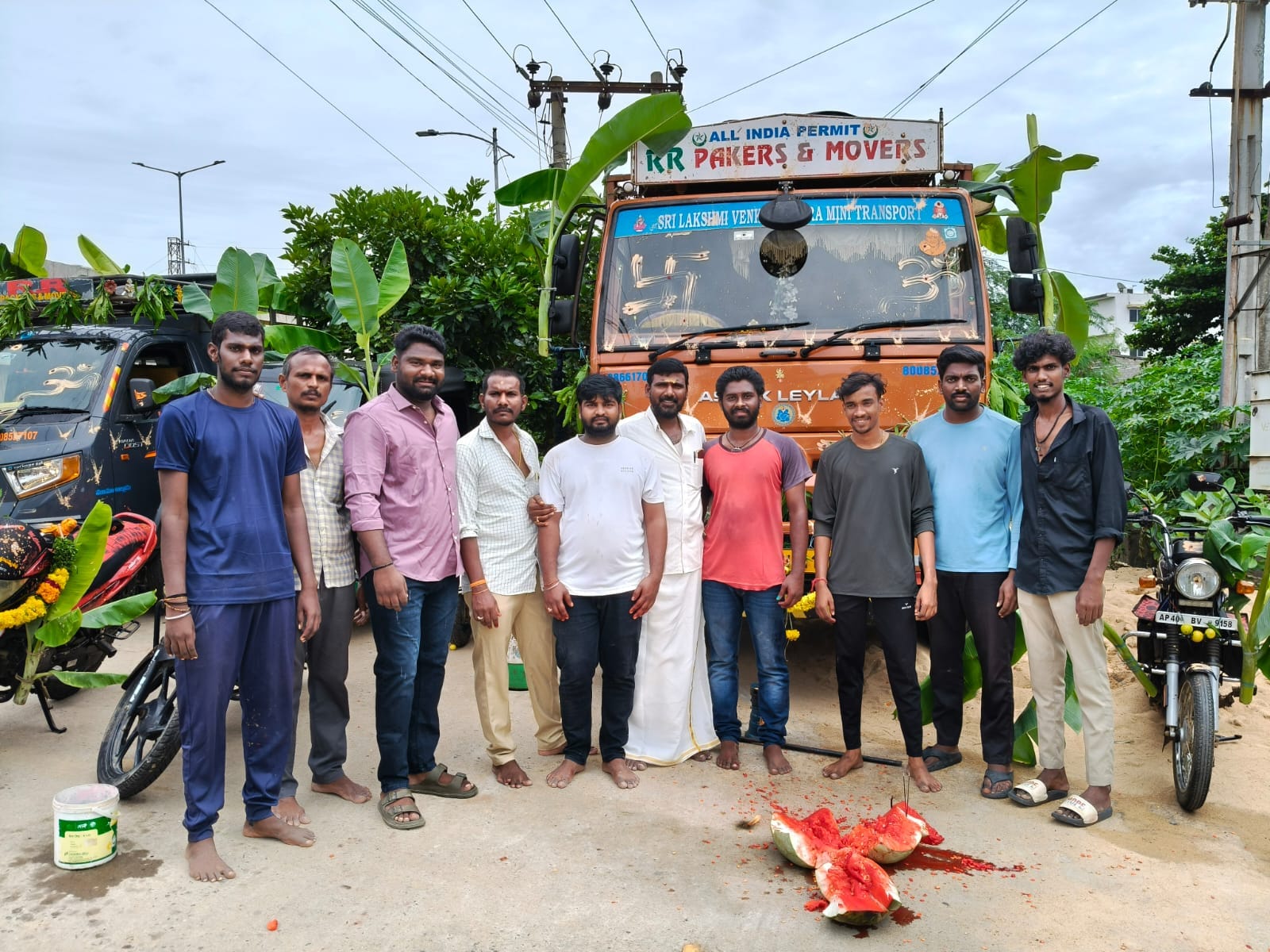 Sri Kamakshi Thayi Packers and Movers Team
